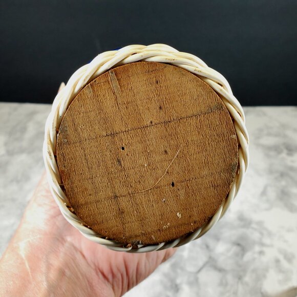 Vintage 1964 Spanish Blue Wicker-Wrapped Glass Wine Bottle with Lid - Rustic Spa - Picture 4 of 6